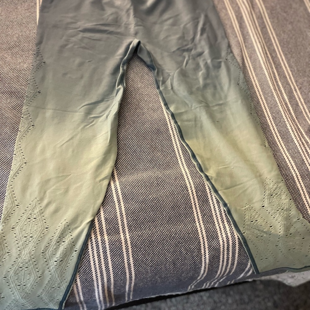 Beautiful ombré leggings